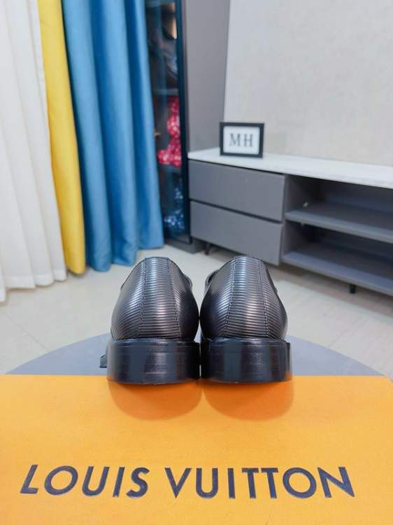 Picture of Louis Vuitton Shoes _SKULVsz38-44mnf075914472